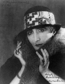 Il divenire donna di Marcel Duchamp  (…e il suo rifiuto del lavoro)